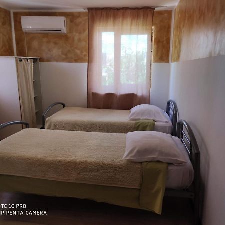 Alfredo Hostel Крайова Экстерьер фото