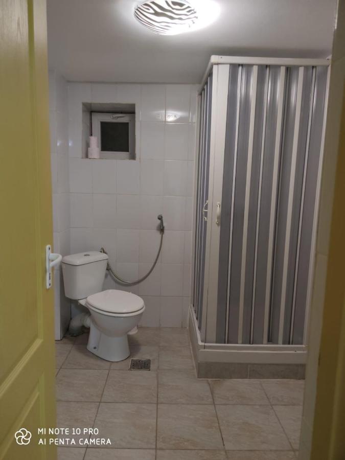 Alfredo Hostel Крайова Экстерьер фото